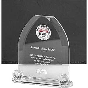 Kristal Plaket ( 18,5 x 18,5 cm )
